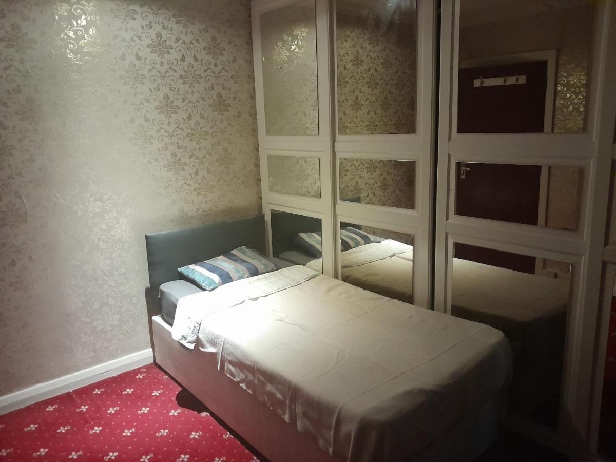 Lovely 1-Bed Studio In London Apartman Kültér fotó